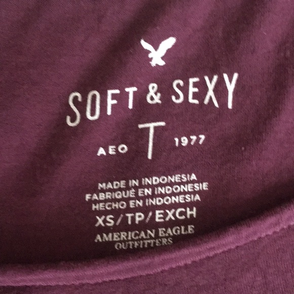 American Eagle T-shirt - Picture 2 of 3